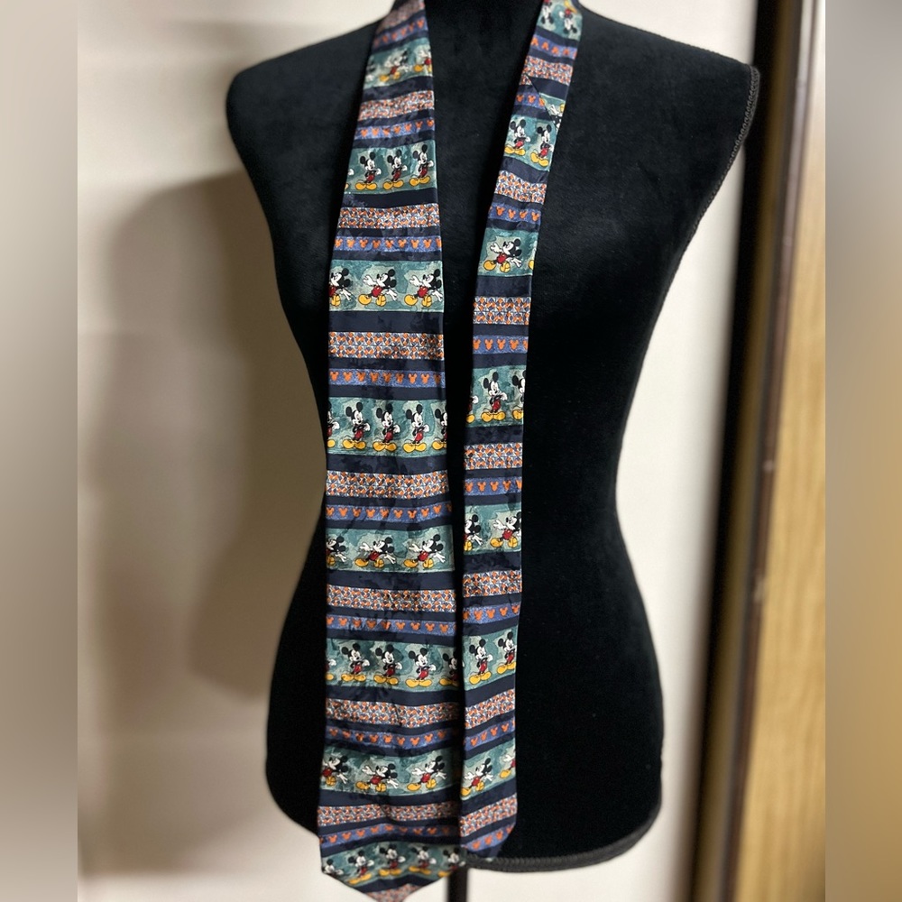 Mickey Tie